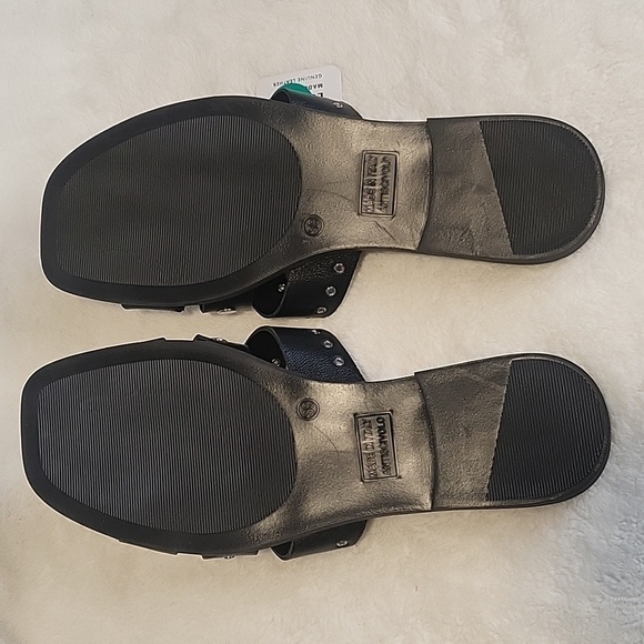 LOTTINI Made In Italy Black Multi-Band Silvertone Stud 1" Heel Flat Sandals Sz 8 - Picture 5 of 7